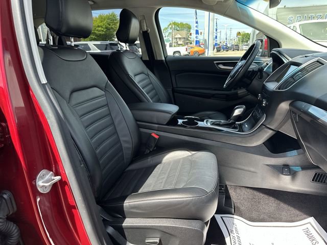 Used 2016 Ford Edge SEL w/ Equipment Group 201A AWD/4WD image 26