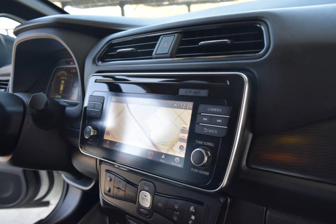 Used 2019 Nissan Leaf SV w/ SV Technology Package image 21
