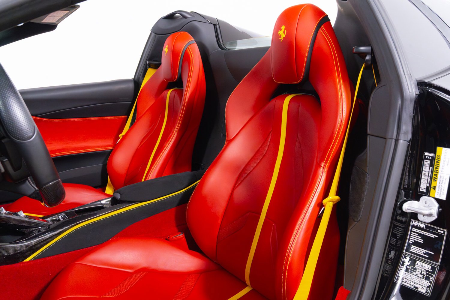 Used 2021 Ferrari 812 GTS image 34
