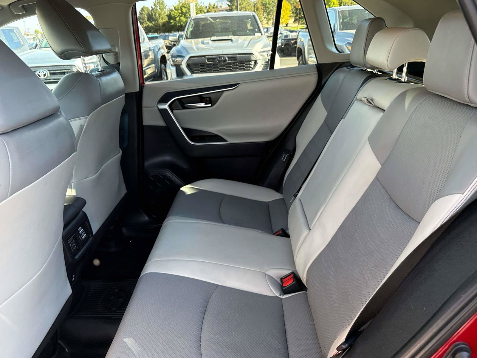 Used 2021 Toyota RAV4 Limited AWD/4WD image 13