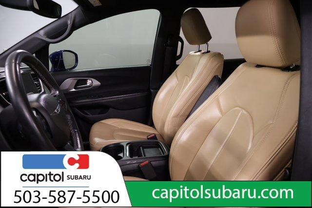Used 2019 Chrysler Pacifica Touring Plus w/ S Appearance Package FWD image 13