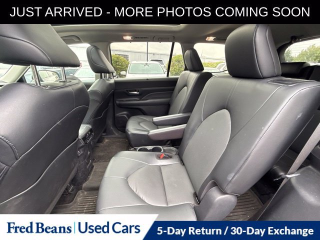 Used 2024 Toyota Grand Highlander AWD image 14