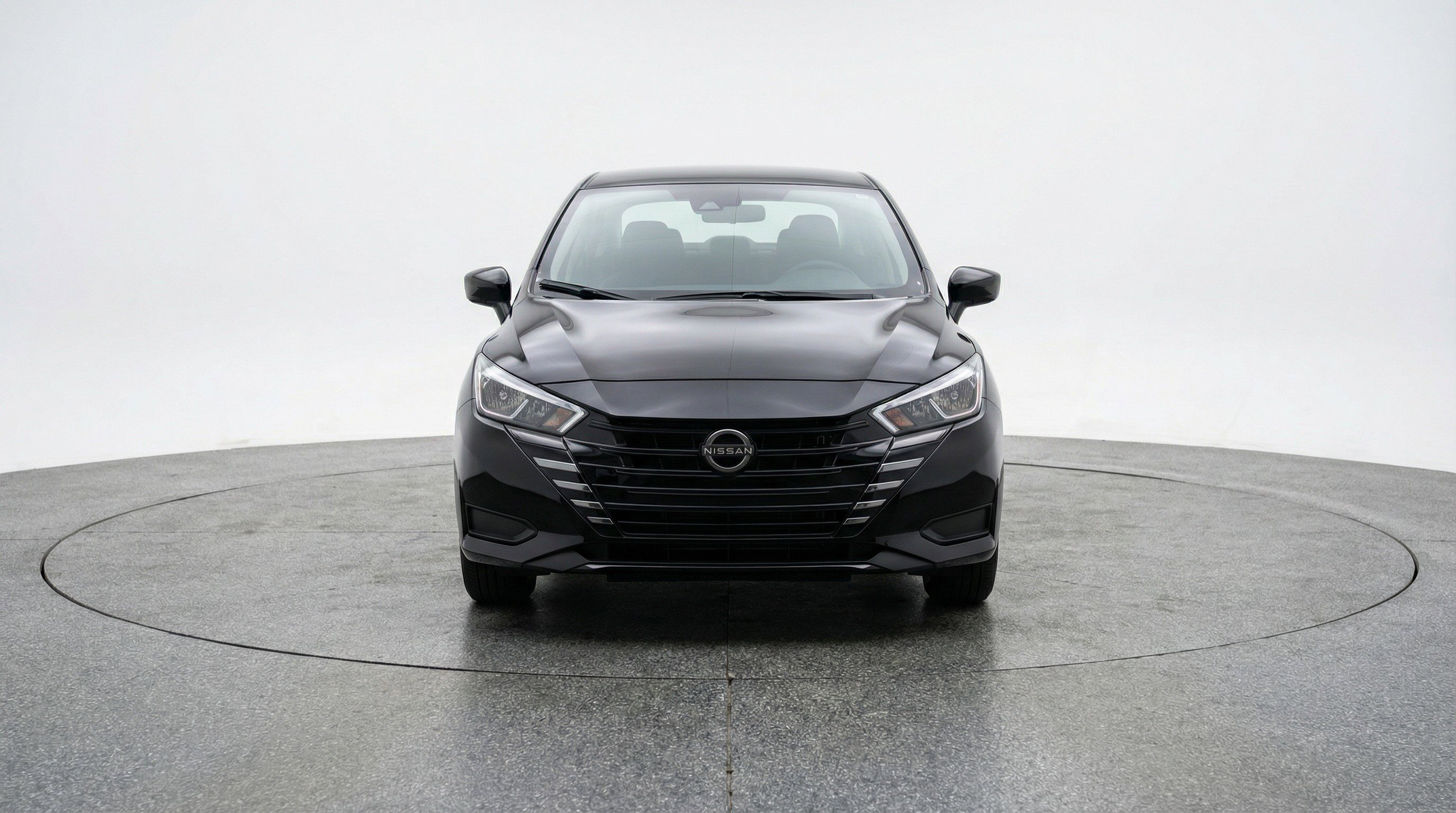 Used 2025 Nissan Versa SV FWD image 2