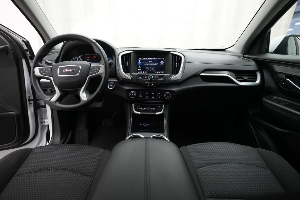 Used 2024 GMC Terrain SLE w/ LPO, Floor Liner Package AWD/4WD image 5