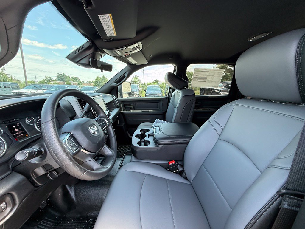 New 2026 RAM 3500 Tradesman AWD/4WD image 12