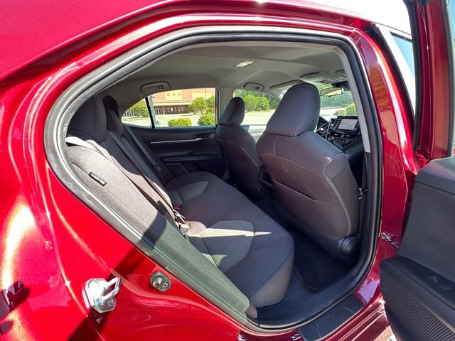 Used 2021 Toyota Camry LE FWD image 19