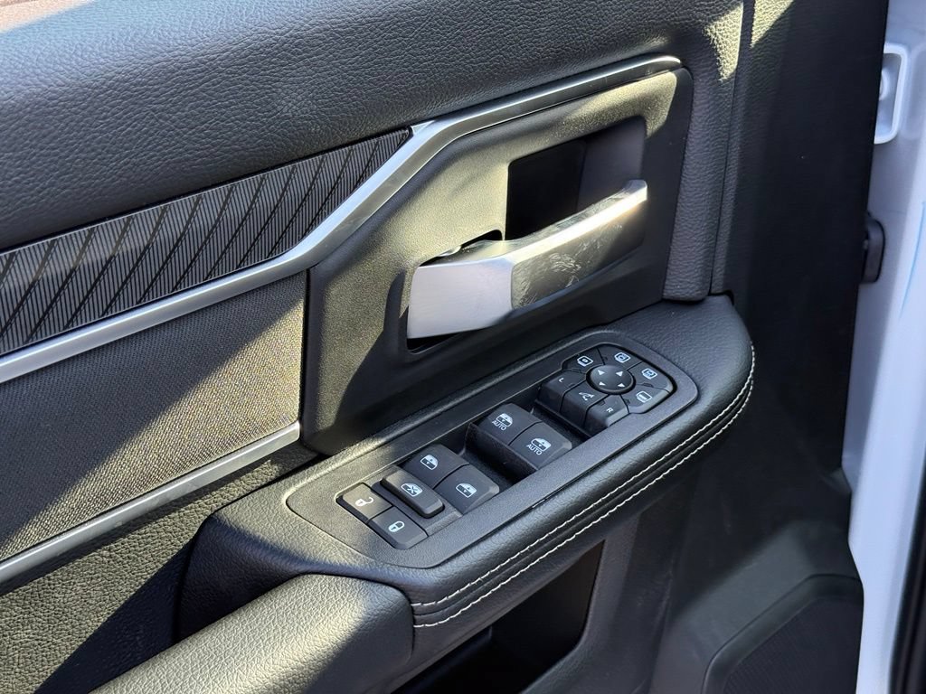 New 2027 RAM 3500 Big Horn AWD/4WD image 12