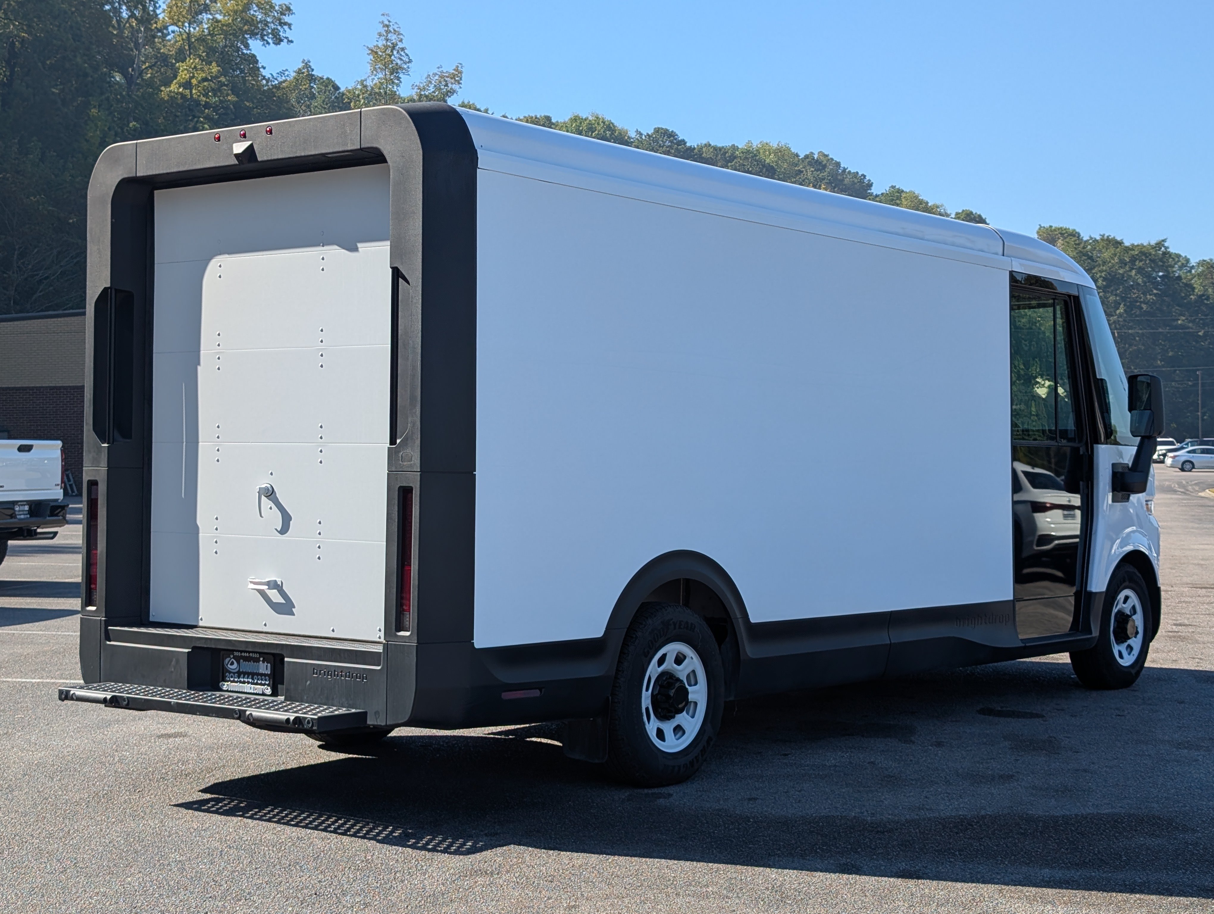 Used 2024 Chevrolet Brightdrop 600 w/ Commercial Equipment Package AWD/4WD image 9