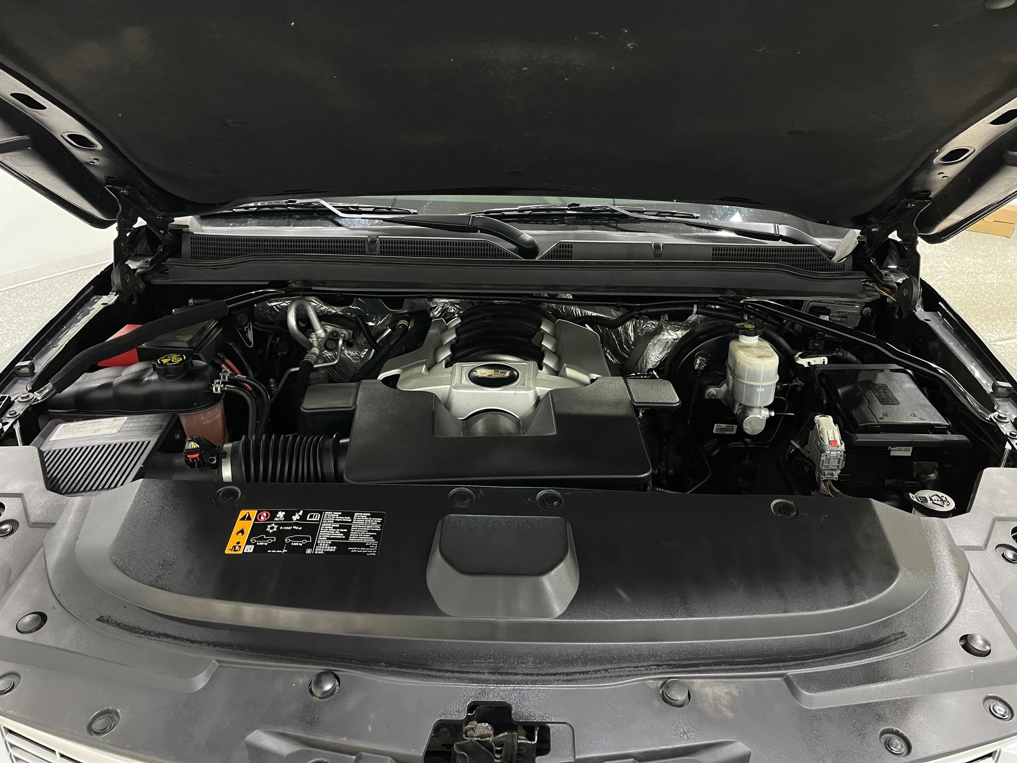 Used 2017 Cadillac Escalade ESV Platinum image 27