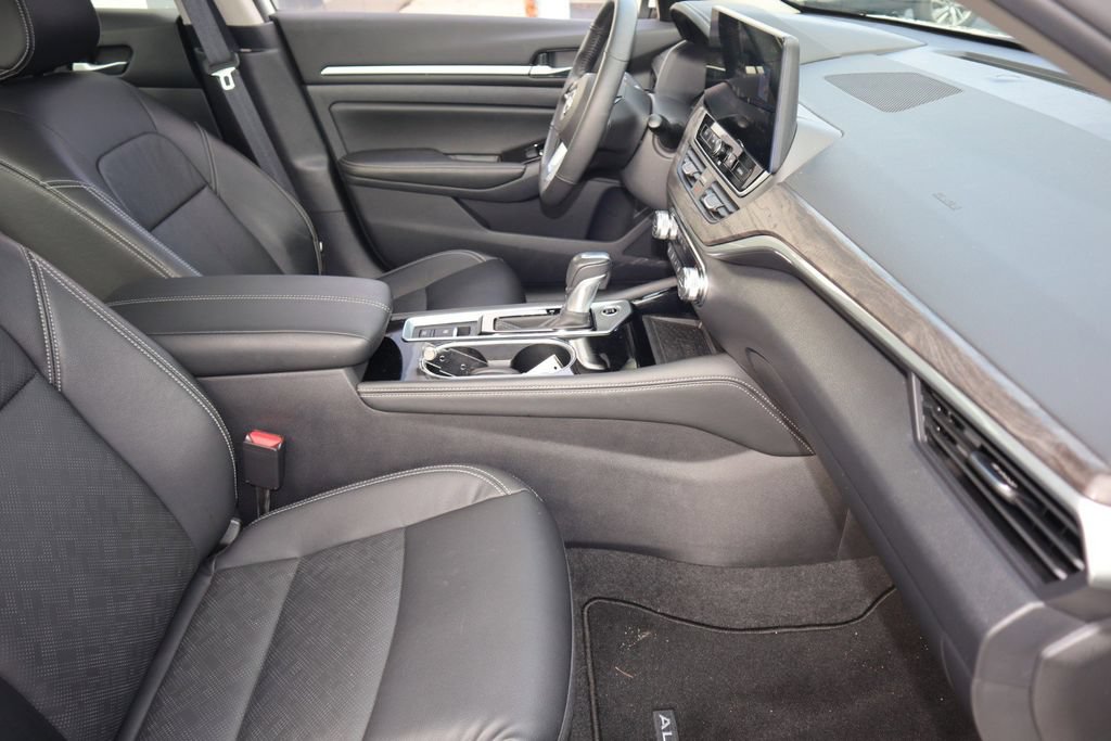 Certified 2025 Nissan Altima 2.5 SL FWD image 26
