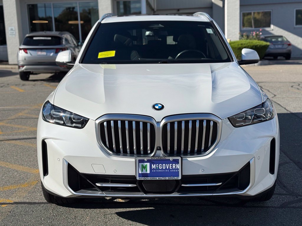 Used 2024 BMW X5 xDrive40i w/ Premium Package AWD/4WD image 9