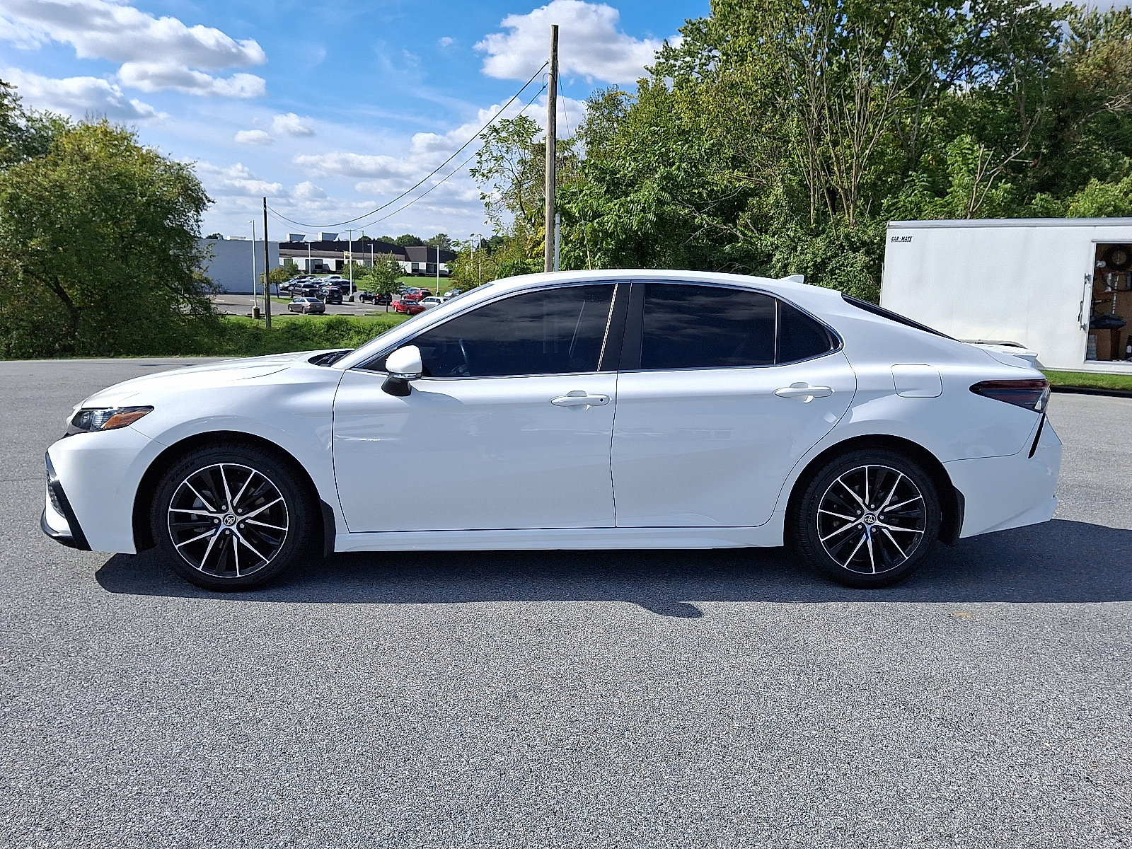 Certified 2022 Toyota Camry SE w/ Convenience Package image 4