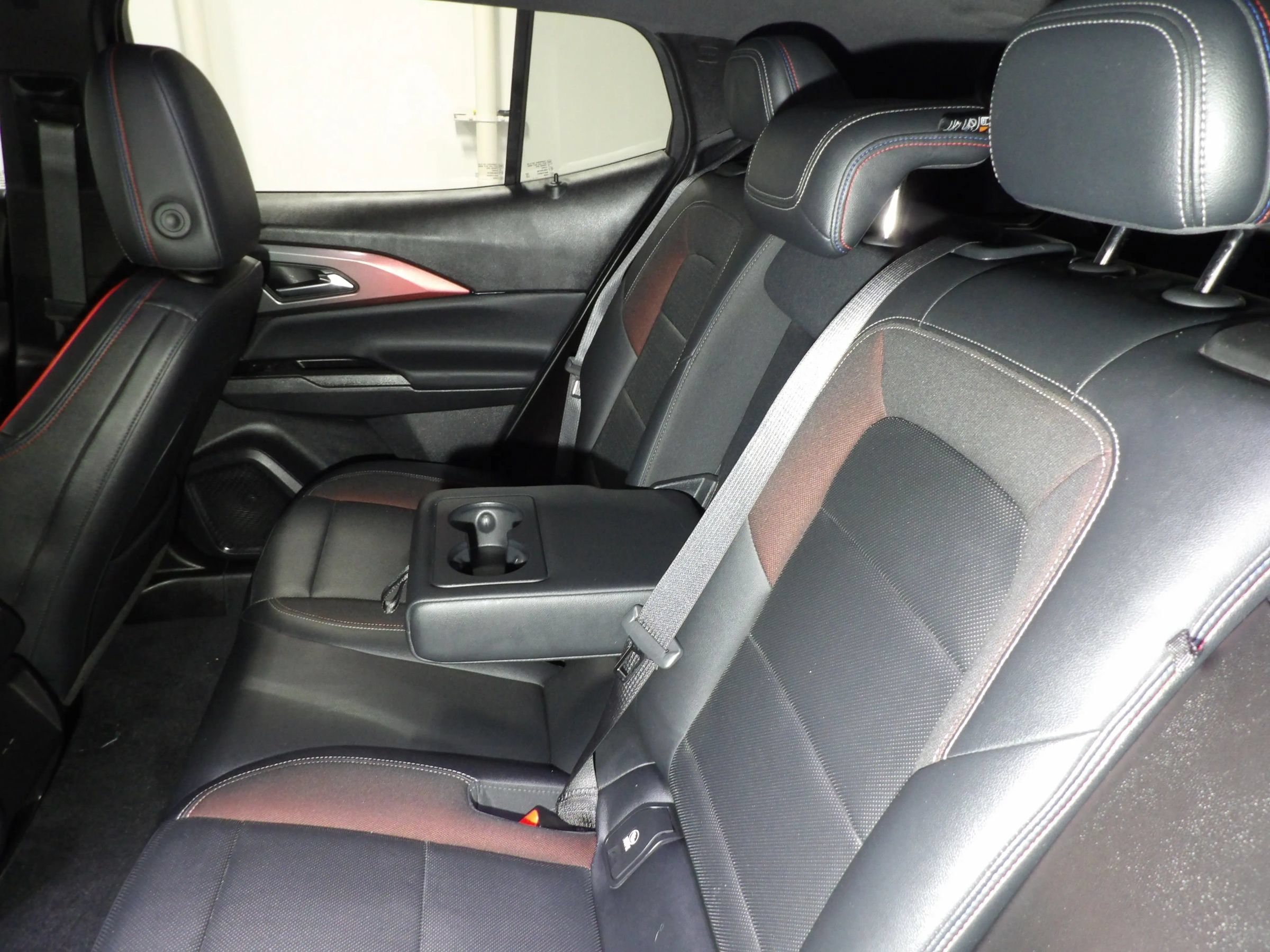 Used 2024 Chevrolet Equinox EV RS FWD image 16