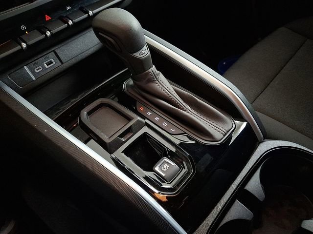 Used 2025 Chevrolet Colorado W/T w/ WT Convenience Package II image 14