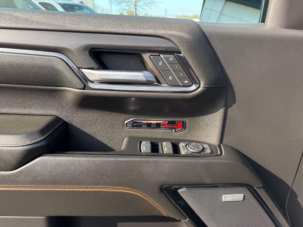 Used 2024 GMC Sierra 1500 AT4 w/ Technology Package AWD/4WD image 11