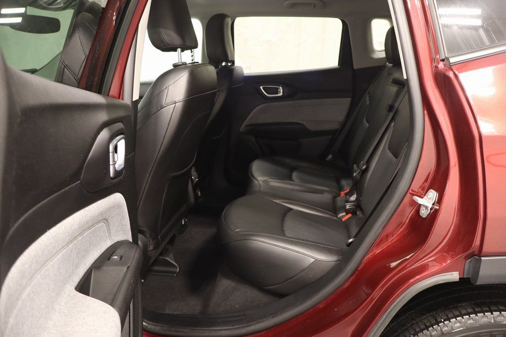 Used 2022 Jeep Compass Latitude image 13