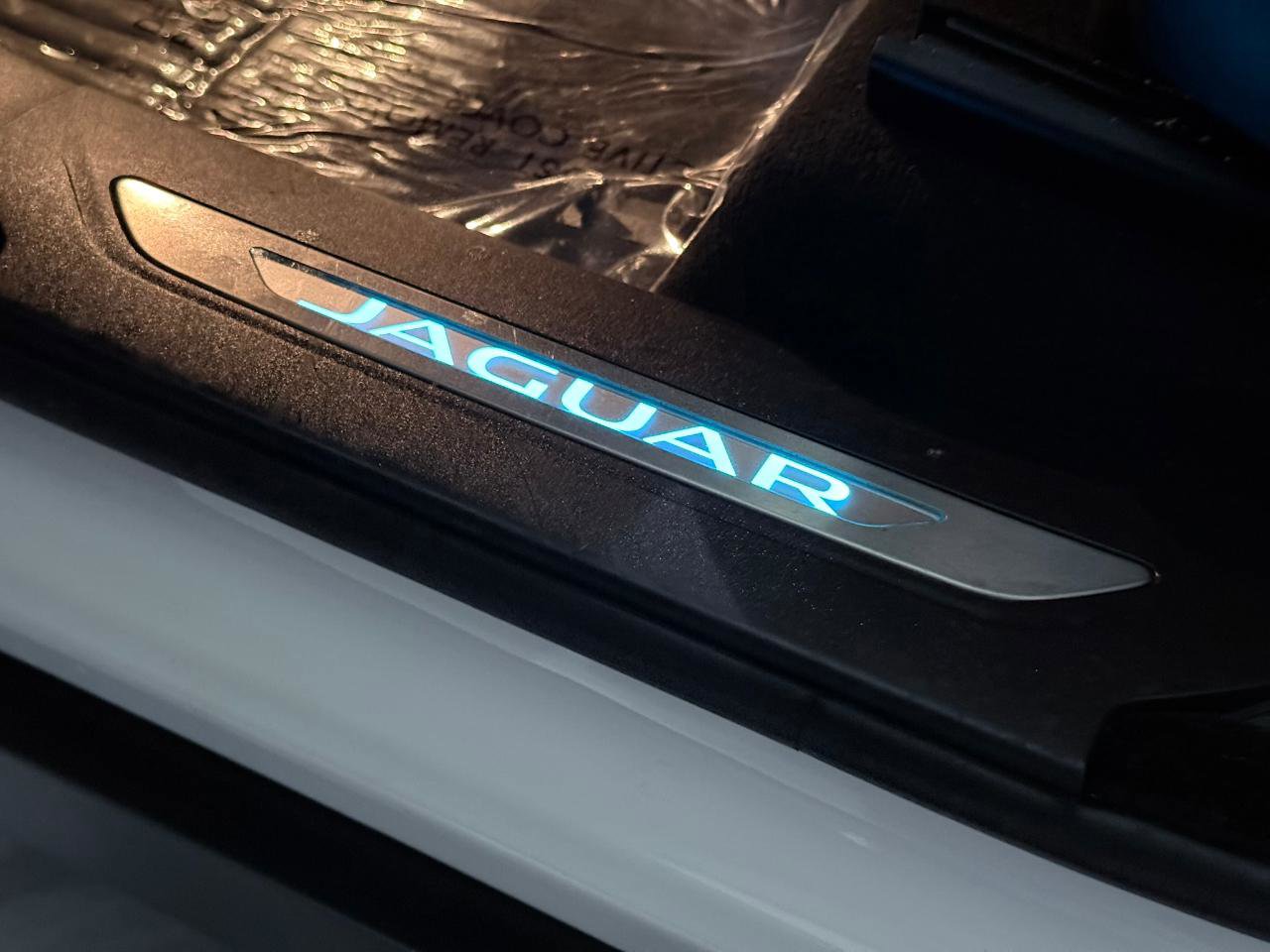 Used 2019 Jaguar F-PACE R-Sport image 22