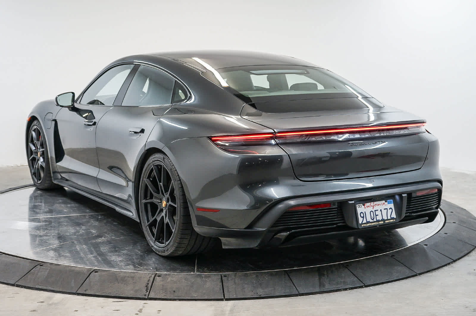 Certified 2023 Porsche Taycan GTS AWD/4WD image 3