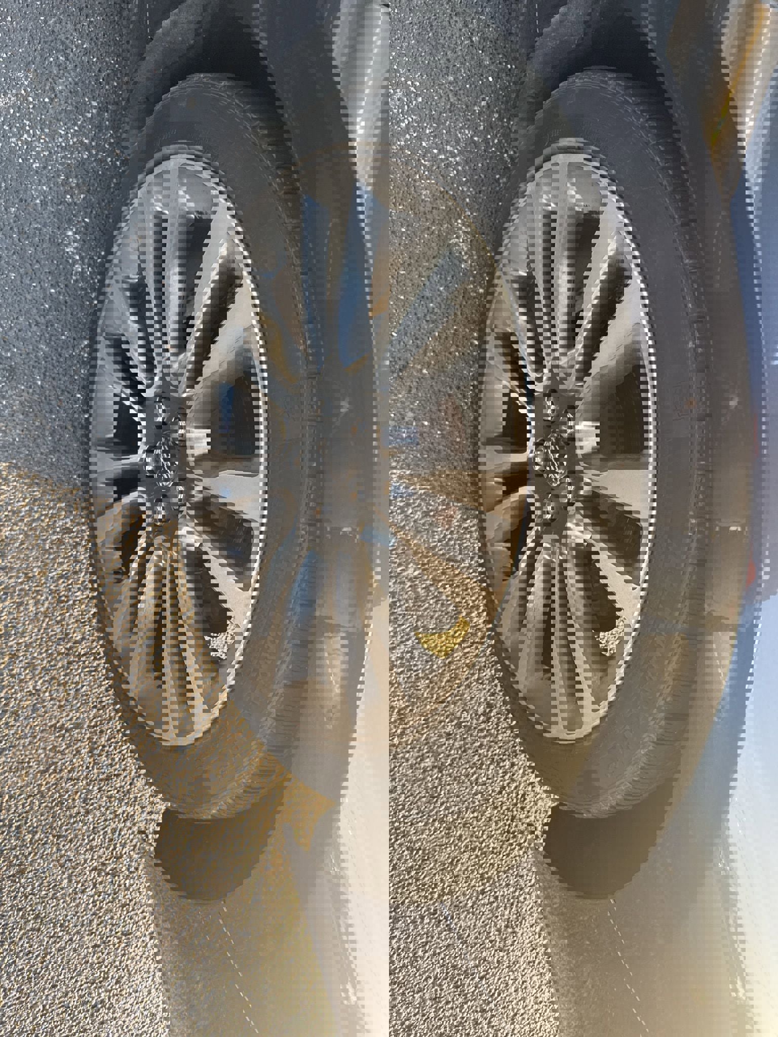 Used 2017 Lincoln Continental Reserve w/ Technology Package image 3