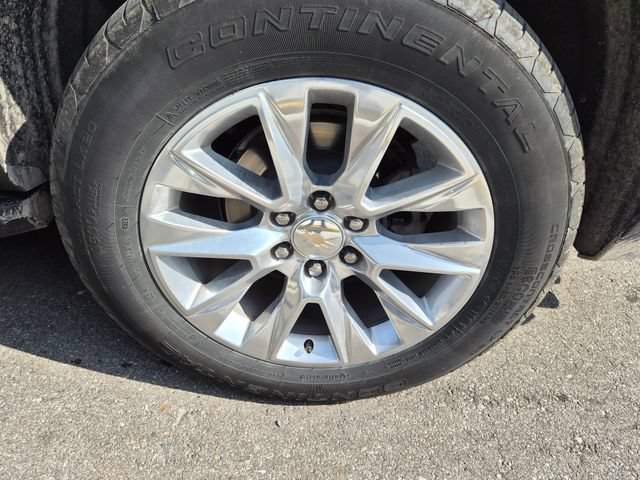 Used 2024 Chevrolet Suburban Premier AWD/4WD image 12
