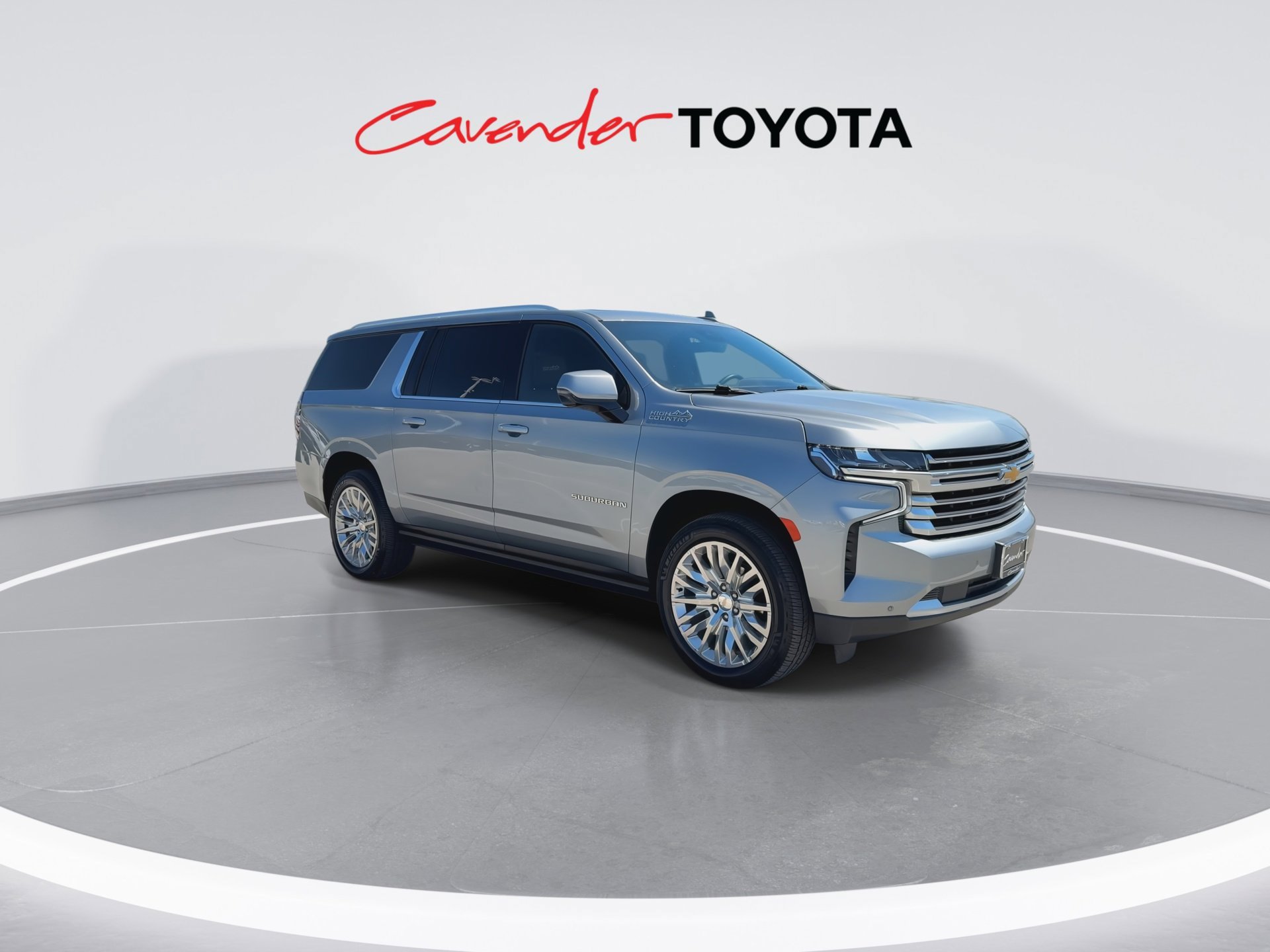 Used 2024 Chevrolet Suburban High Country w/ Premium Package 2 AWD/4WD image 2