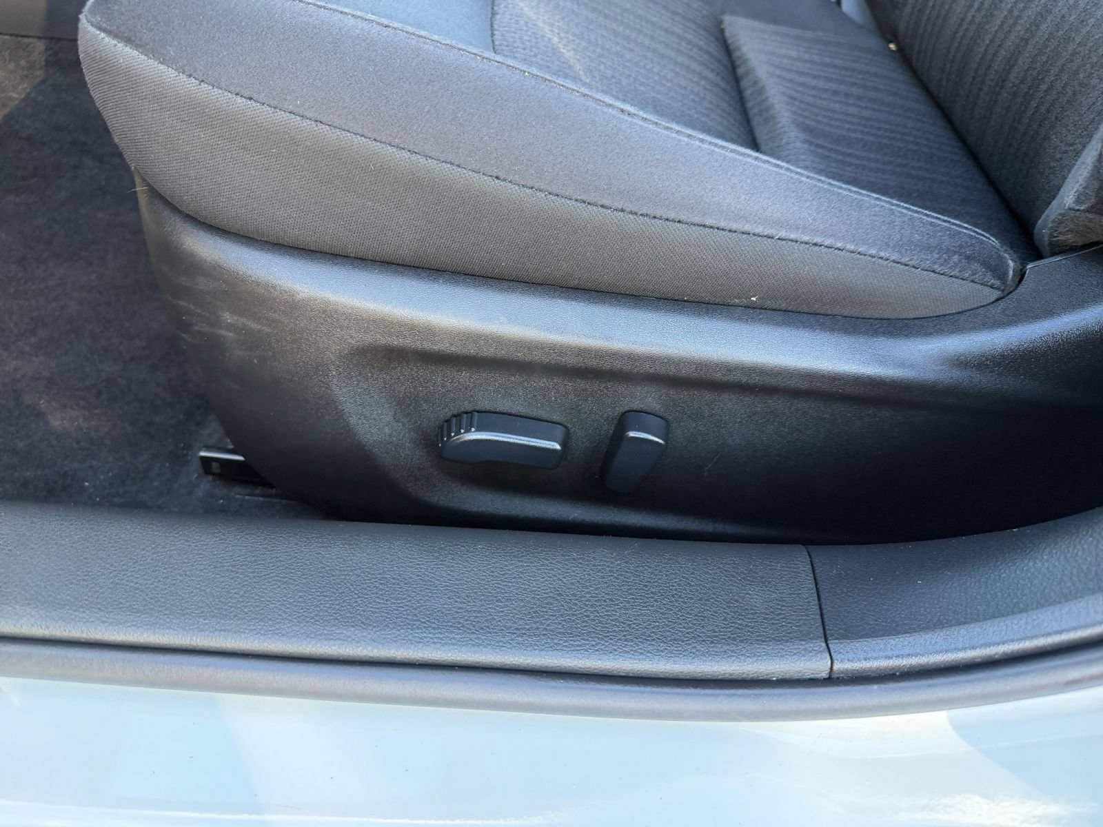 Used 2025 Nissan Altima 2.5 SV FWD image 21