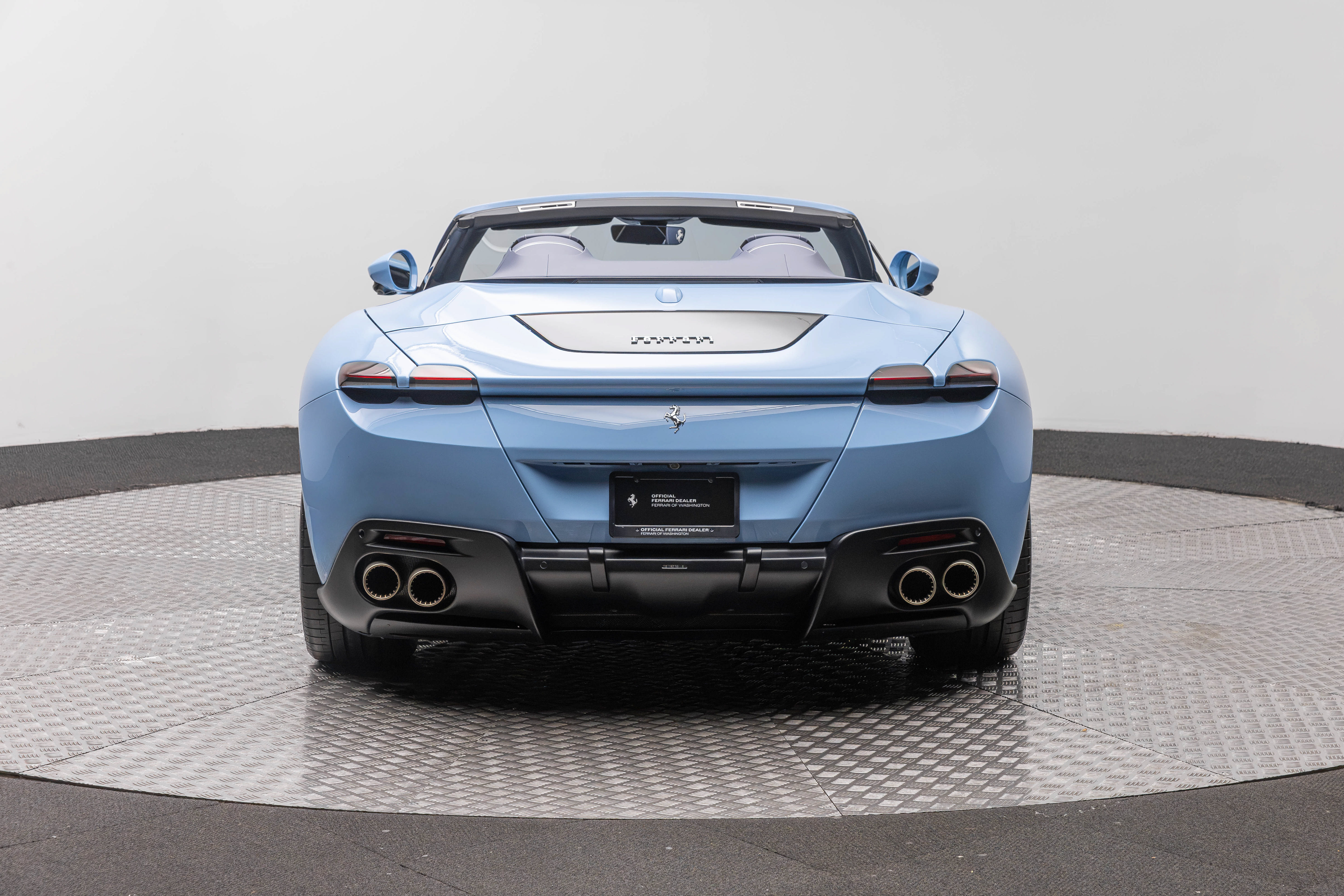 Certified 2025 Ferrari Roma Spider RWD image 8
