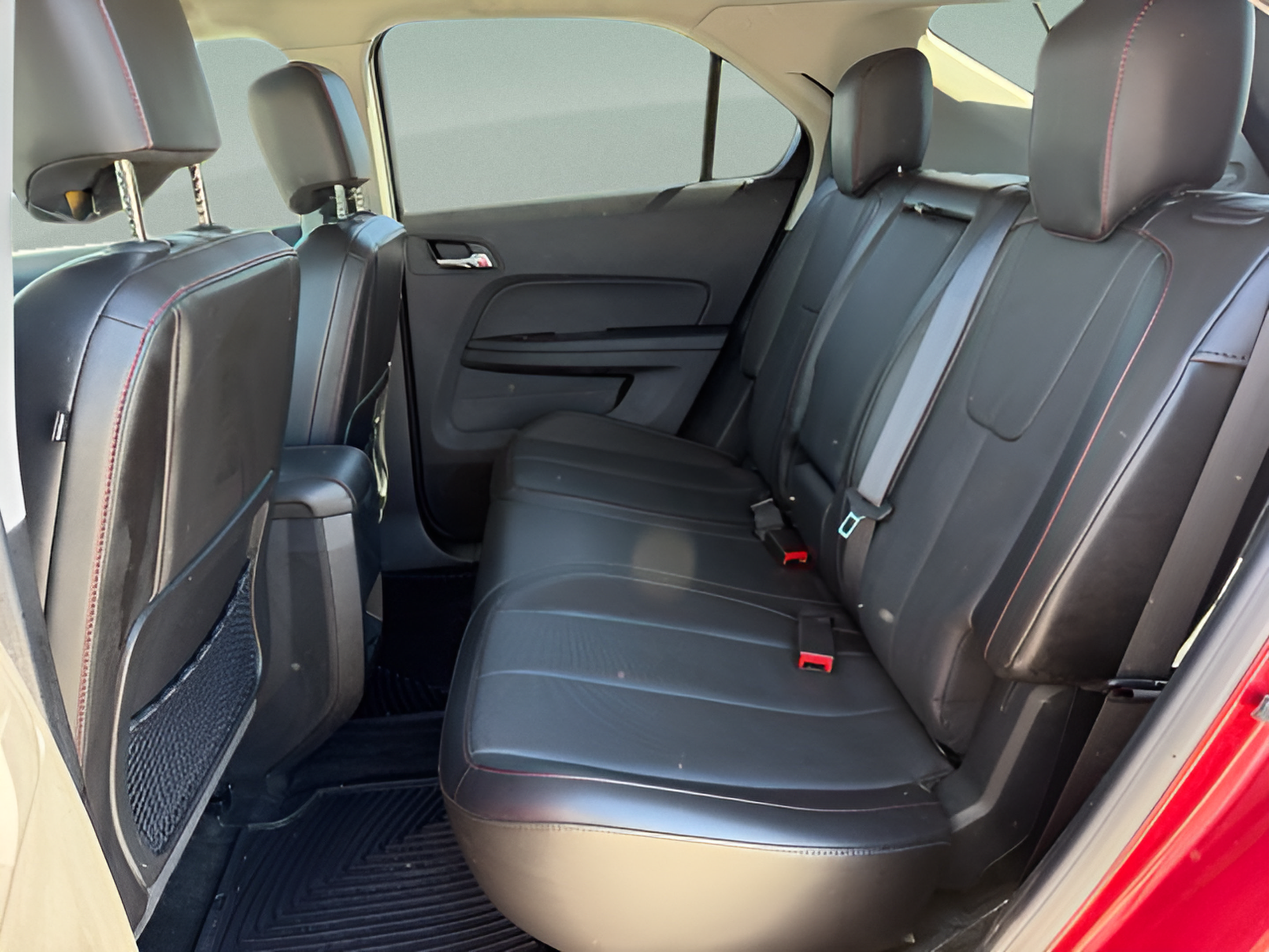 Used 2015 Chevrolet Equinox LT w/ Chrome Appearance Package AWD/4WD image 25