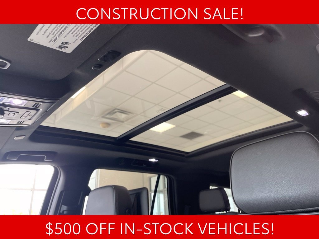 Used 2023 GMC Yukon Denali w/ Advanced Technology Package AWD/4WD image 11