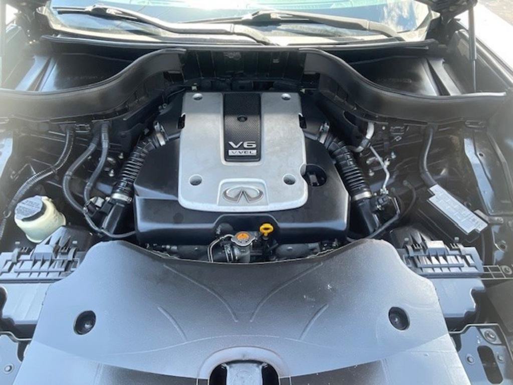 Used 2017 INFINITI QX70 2WD image 11