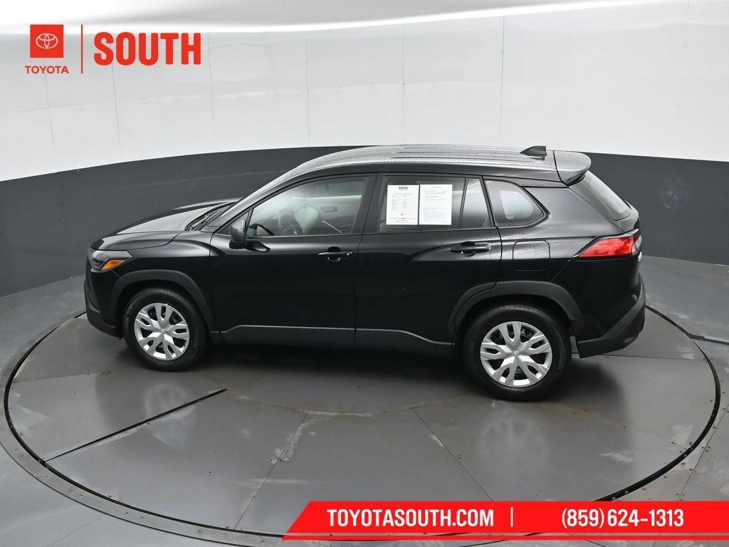 Used 2024 Toyota Corolla Cross L AWD/4WD image 48
