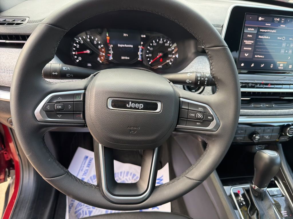 Used 2025 Jeep Compass Latitude image 20