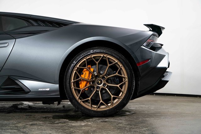 Used 2023 Lamborghini Huracan Tecnica image 13