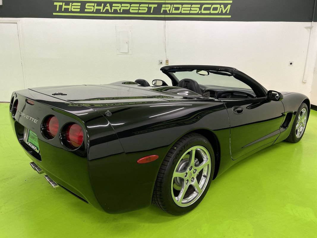 Used 1998 Chevrolet Corvette Convertible w/ Memory Pkg RWD image 10