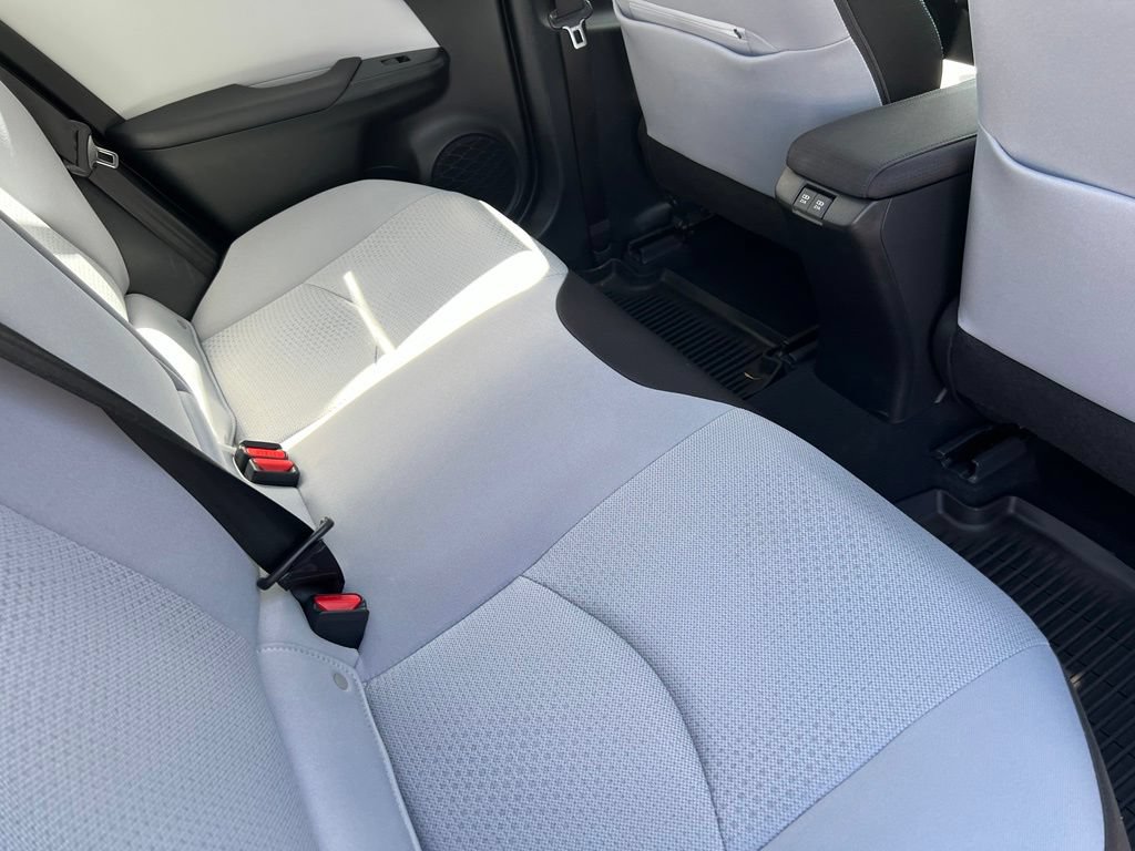 Certified 2022 Toyota Prius LE FWD image 18