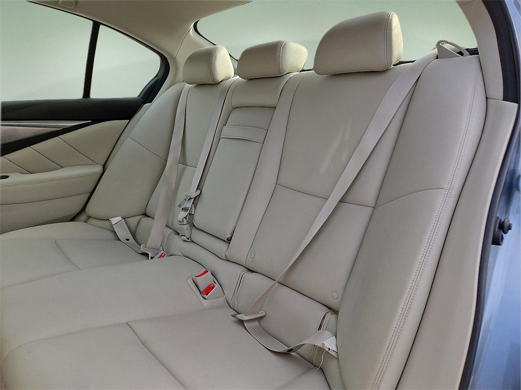 Used 2017 INFINITI Q50 3.0t Premium w/ Driver Assistance Package image 11