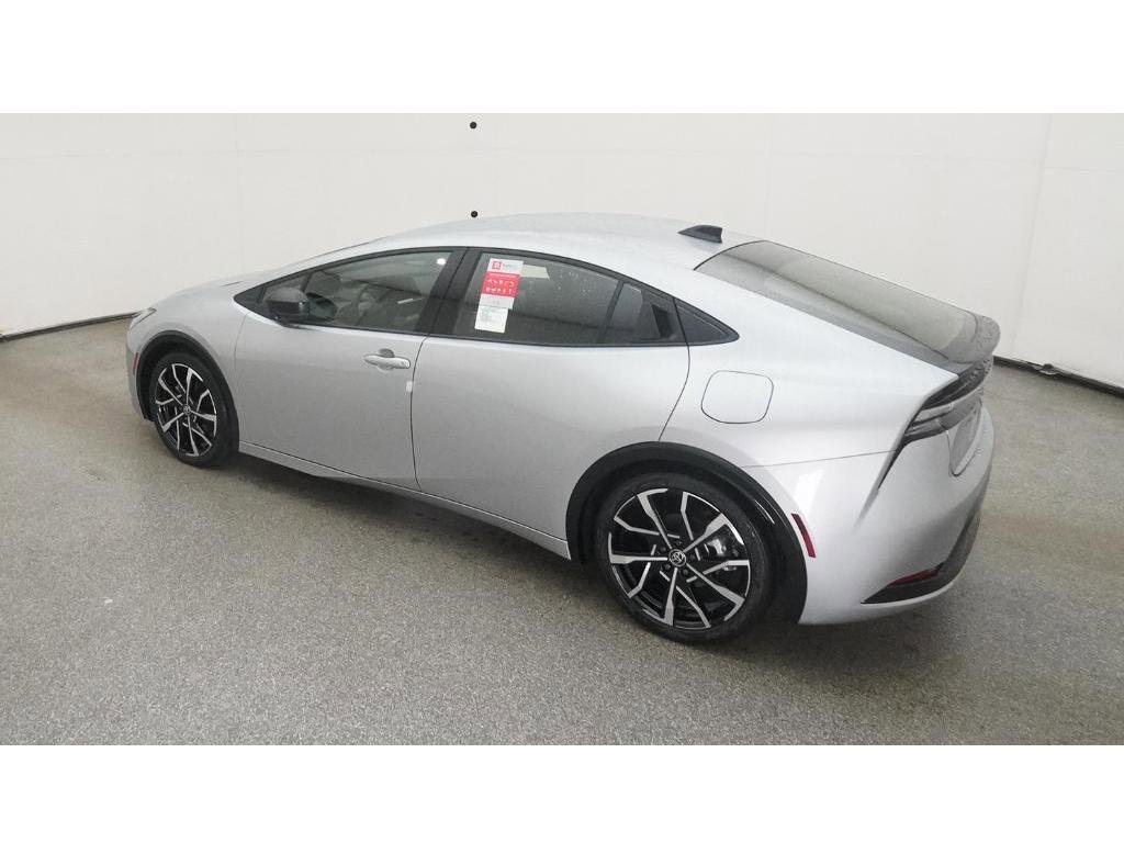 New 2026 Toyota Prius Plug-In Hybrid image 4