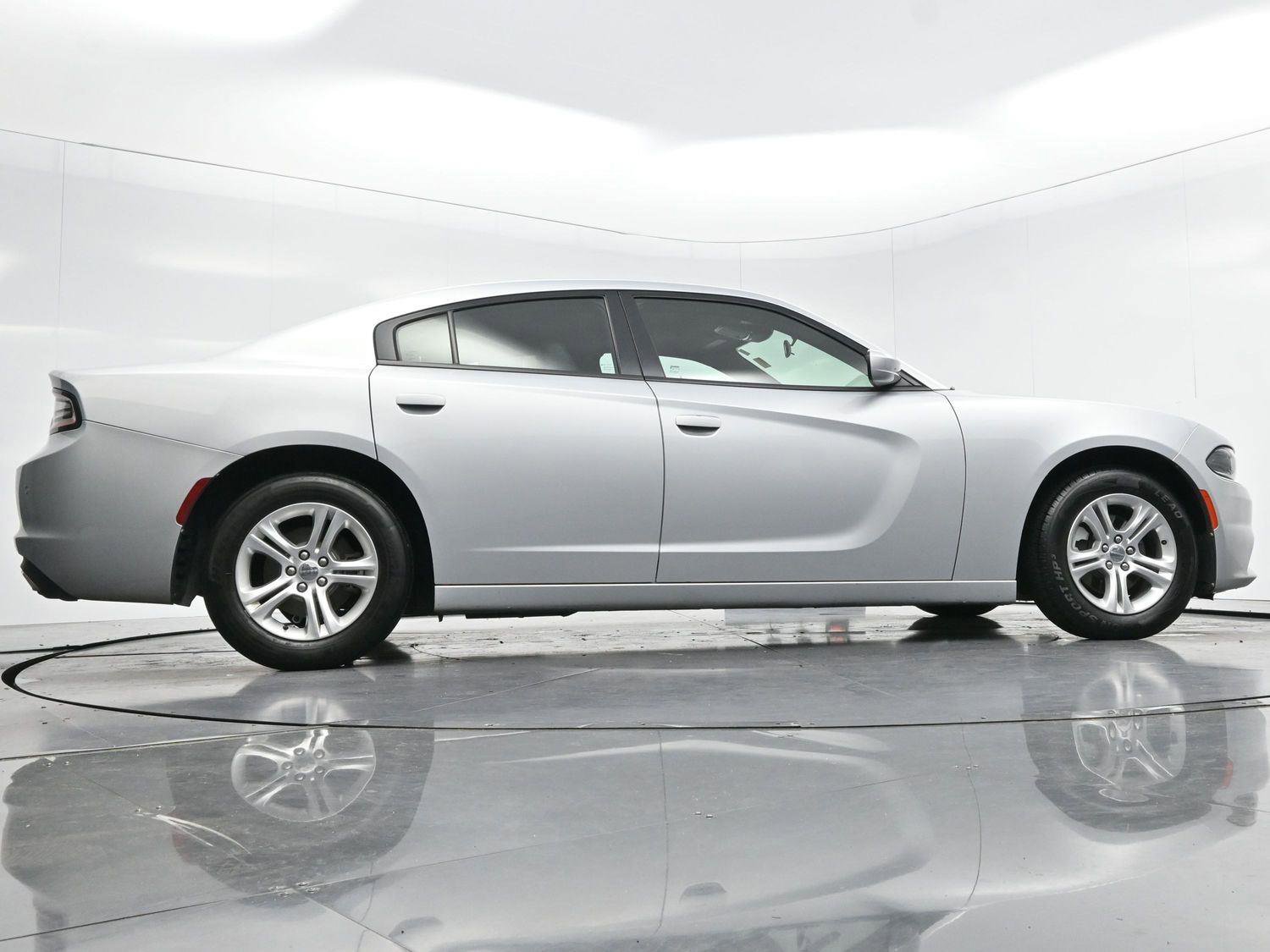Used 2021 Dodge Charger SXT w/ Leather Interior Group image 56