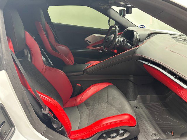 Used 2022 Chevrolet Corvette Stingray Premium Cpe w/ Z51 Performance Package RWD image 15