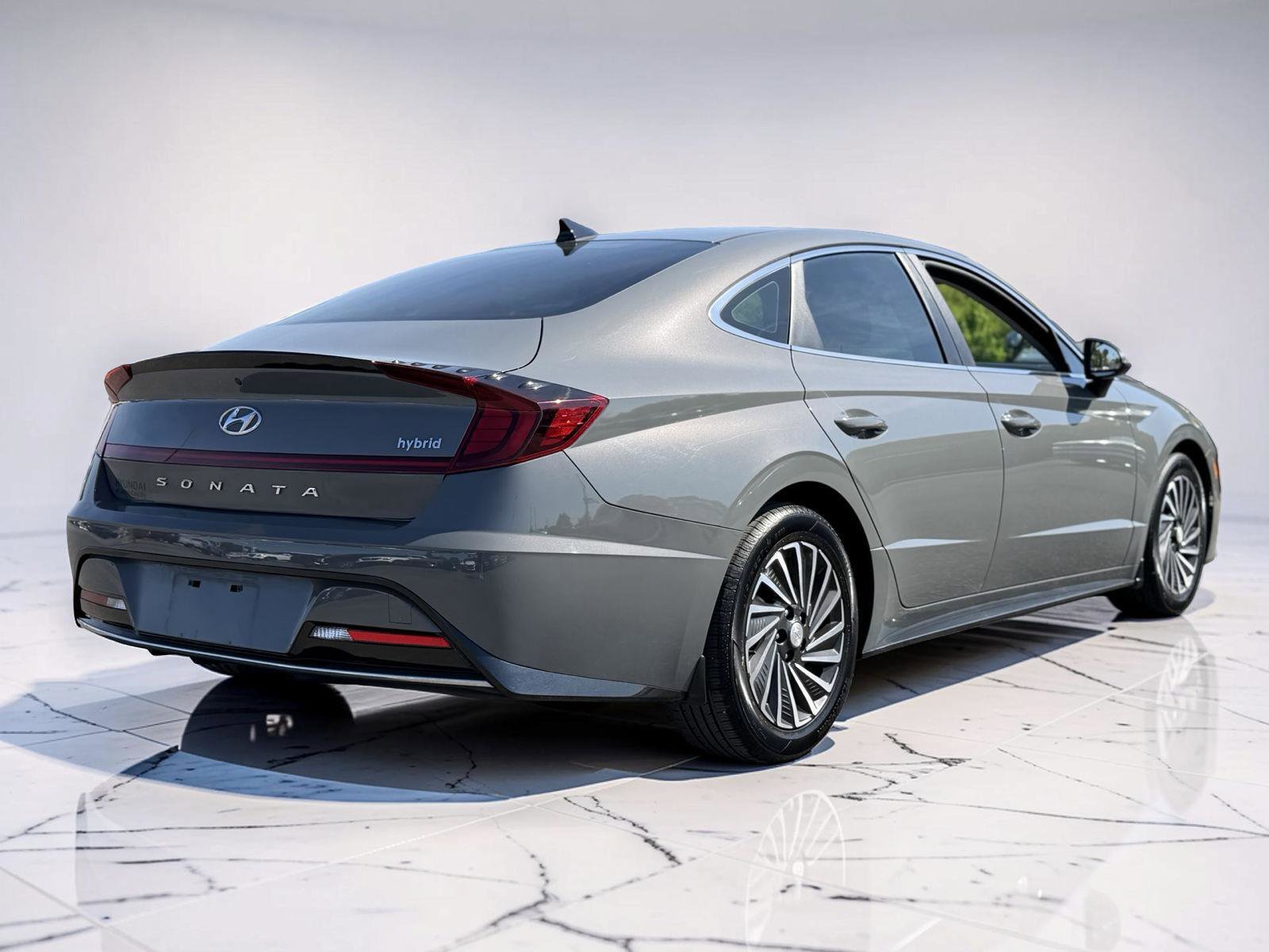 Used 2023 Hyundai Sonata SEL FWD image 2