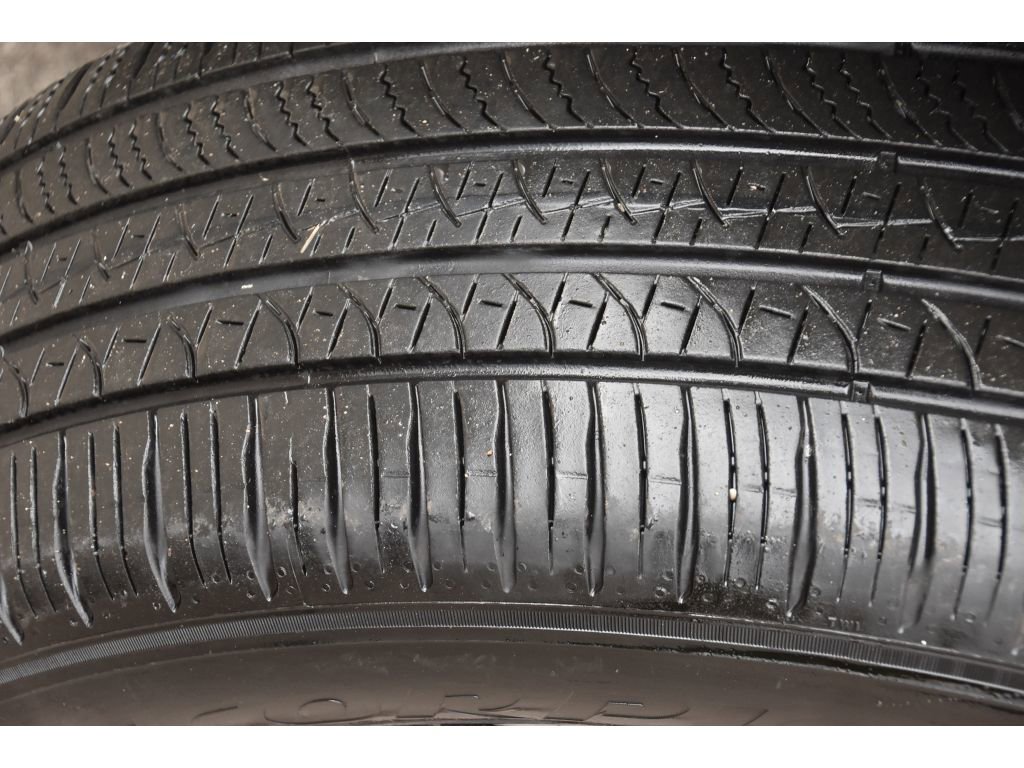 Certified 2025 Volvo XC60 B5 Core image 11