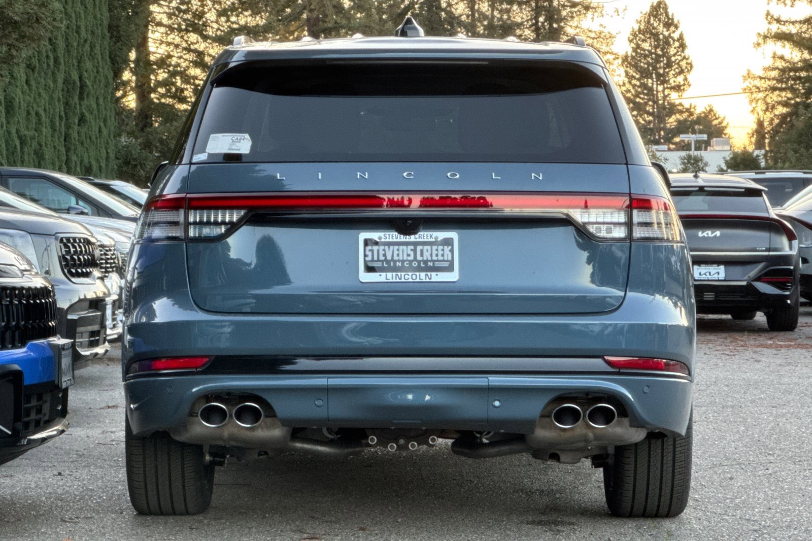 New 2026 Lincoln Aviator AWD w/ Jet Appearance Package image 6