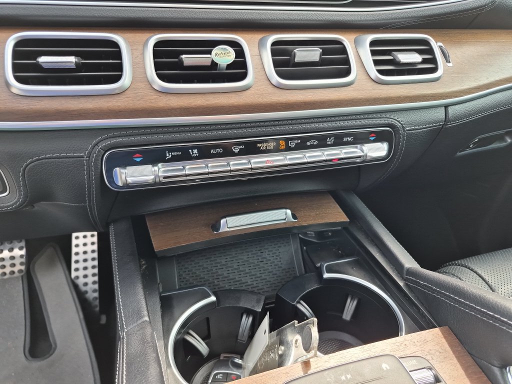 Used 2021 Mercedes-Benz GLS 580 4MATIC image 27
