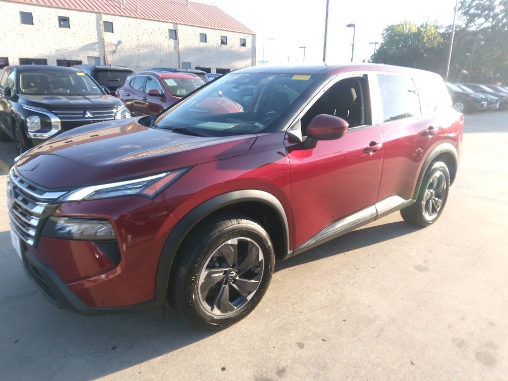 Used 2024 Nissan Rogue SV