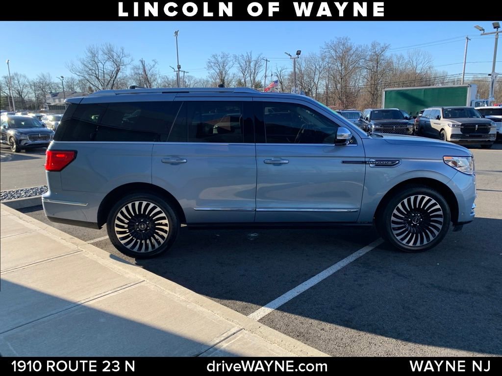 Used 2020 Lincoln Navigator Black Label w/ Cargo Convenience Package image 8