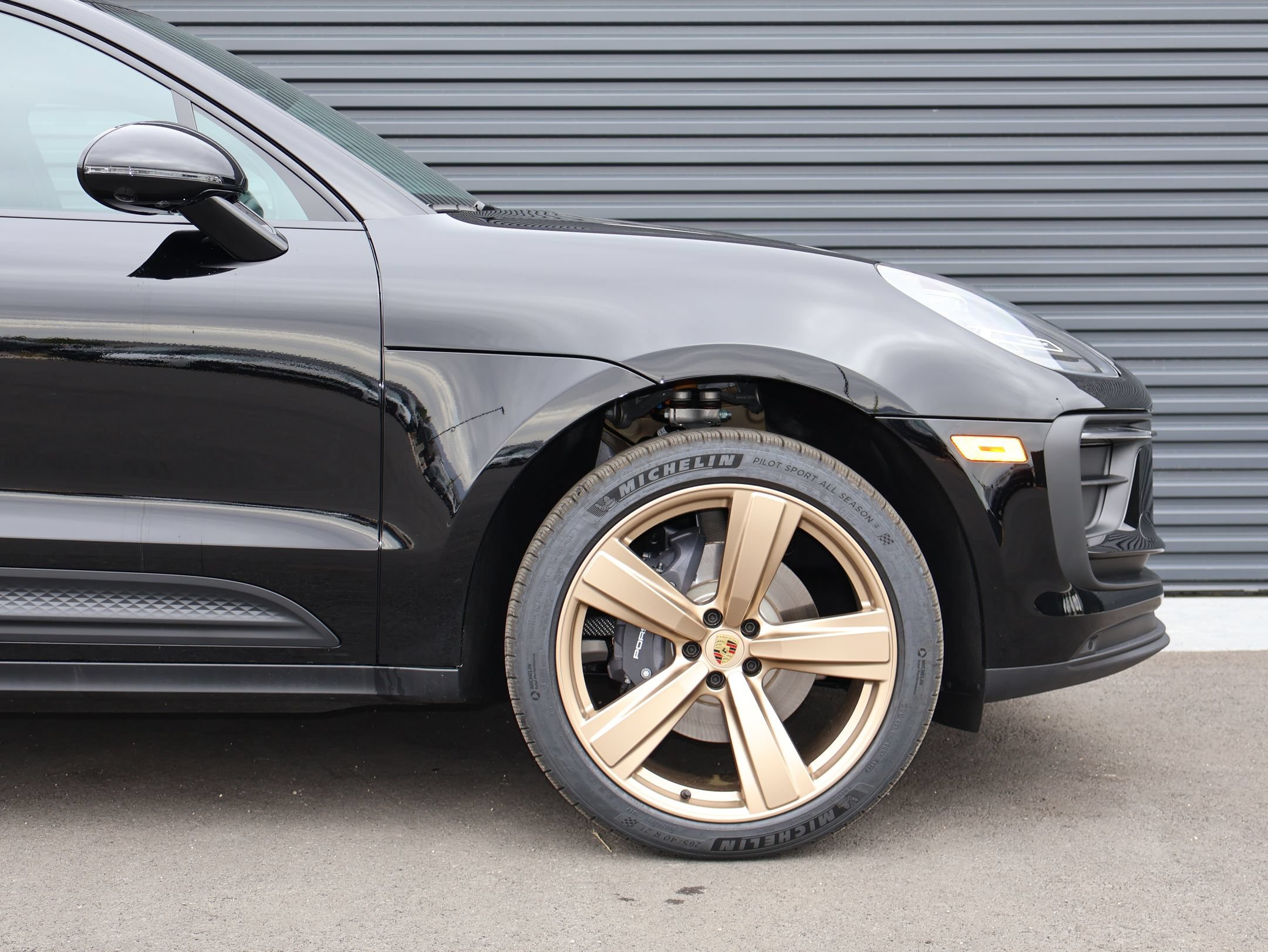 New 2026 Porsche Macan AWD/4WD image 11