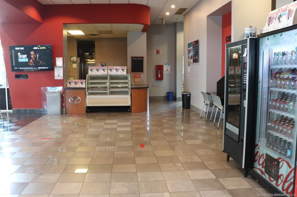 Used 2022 Chevrolet Bolt LT image 39