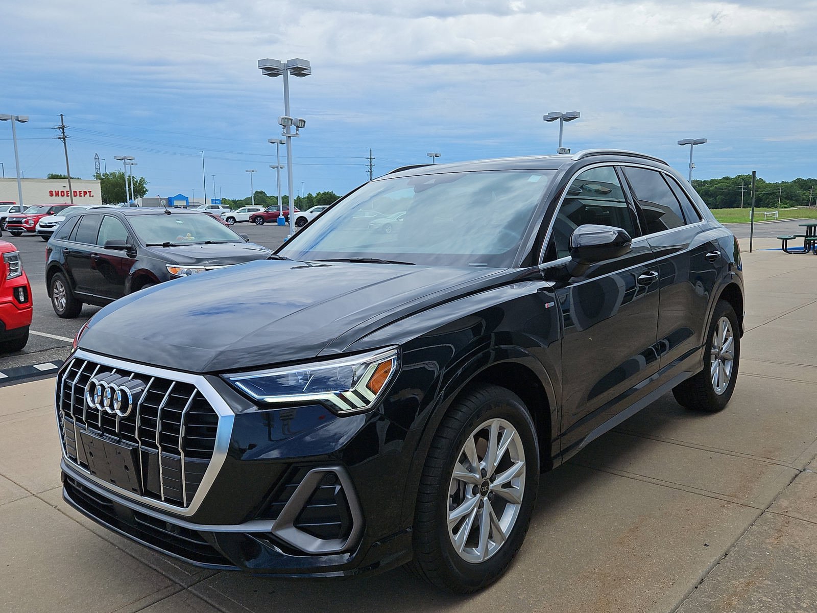 Used 2025 Audi Q3 2.0T Premium AWD/4WD image 2