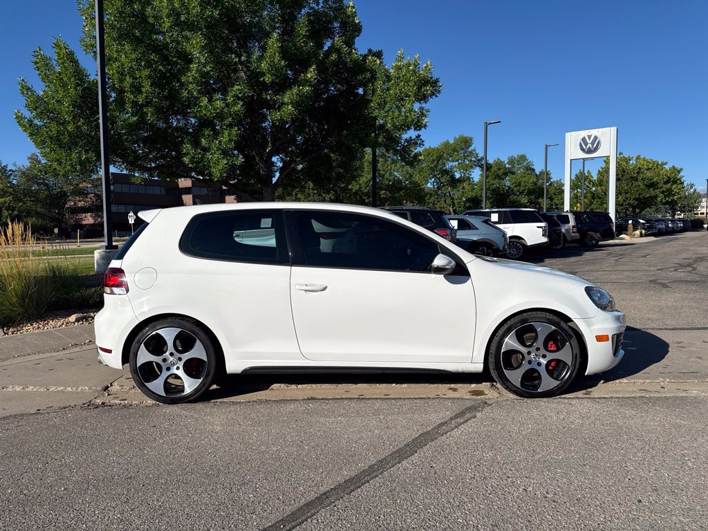 Used 2011 Volkswagen Golf 2-Door FWD image 6