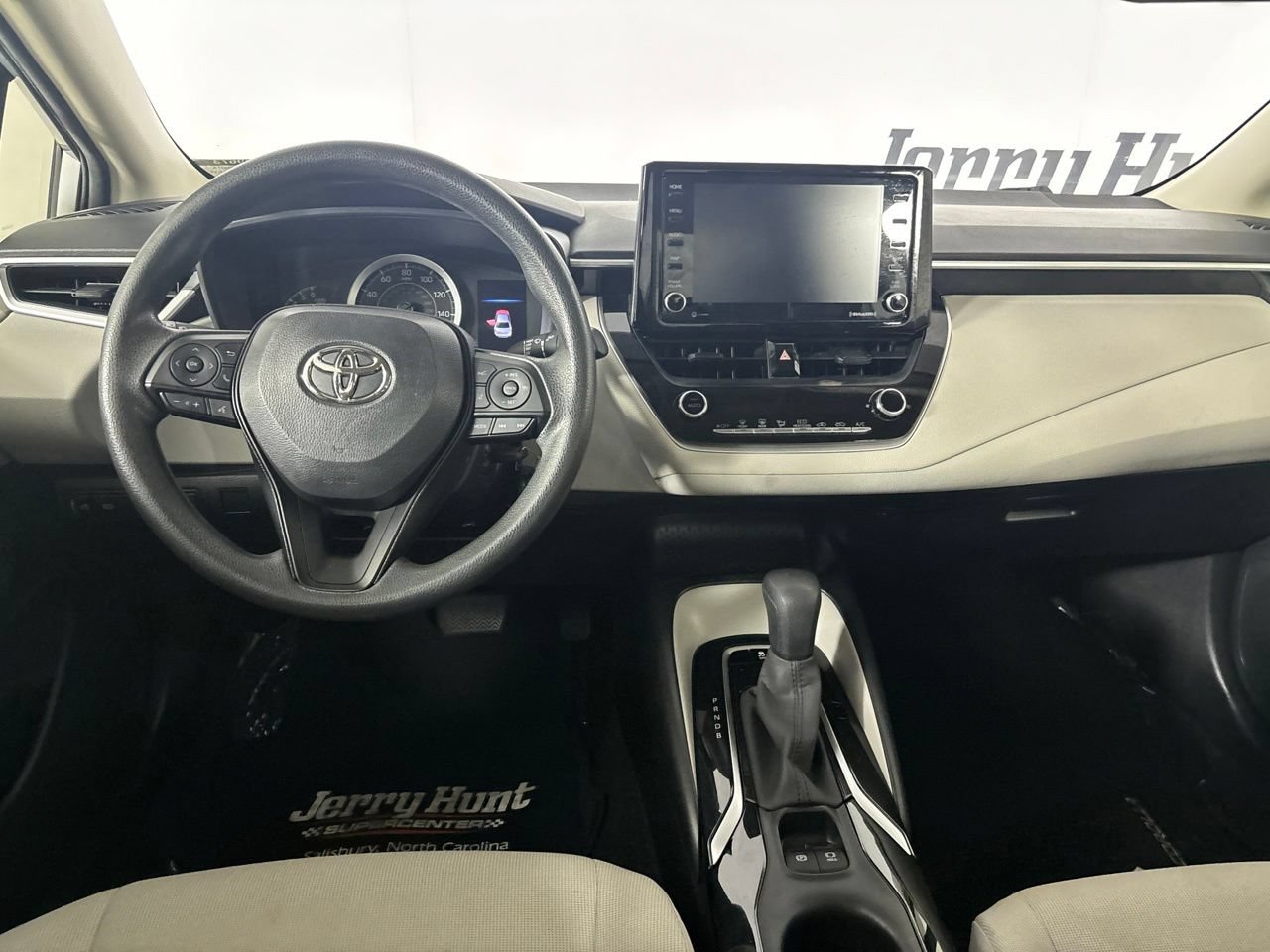 Used 2022 Toyota Corolla LE FWD image 28